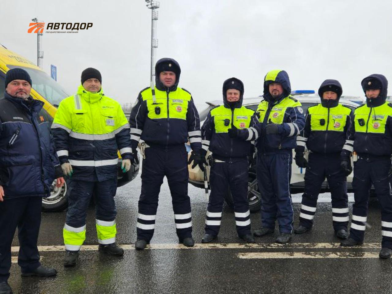 В преддверии праздников на М-11 «Нева» напомнили о безопасности дорожного движения В преддверии праздников на М-11 «Нева» напомнили о безопасности дорожного движения