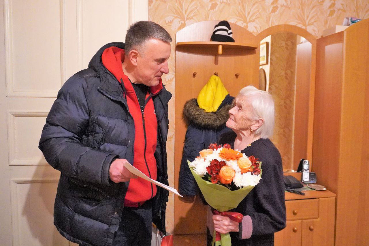 Александр Розбаум: Уважаемые Новгородцы!. Столетие – в Новый год 1 января 2026 года исполнилось 100 лет жительнице Великого Новгорода Гуровой Нине Михайловне