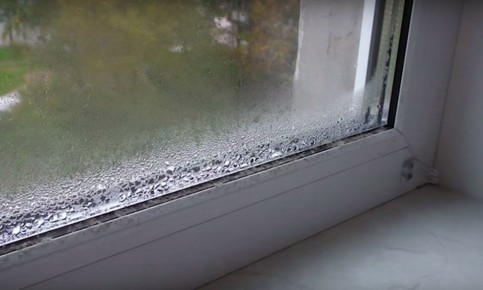 Как самостоятельно избавиться от запотевания окон: простое решение для комфортного жилья