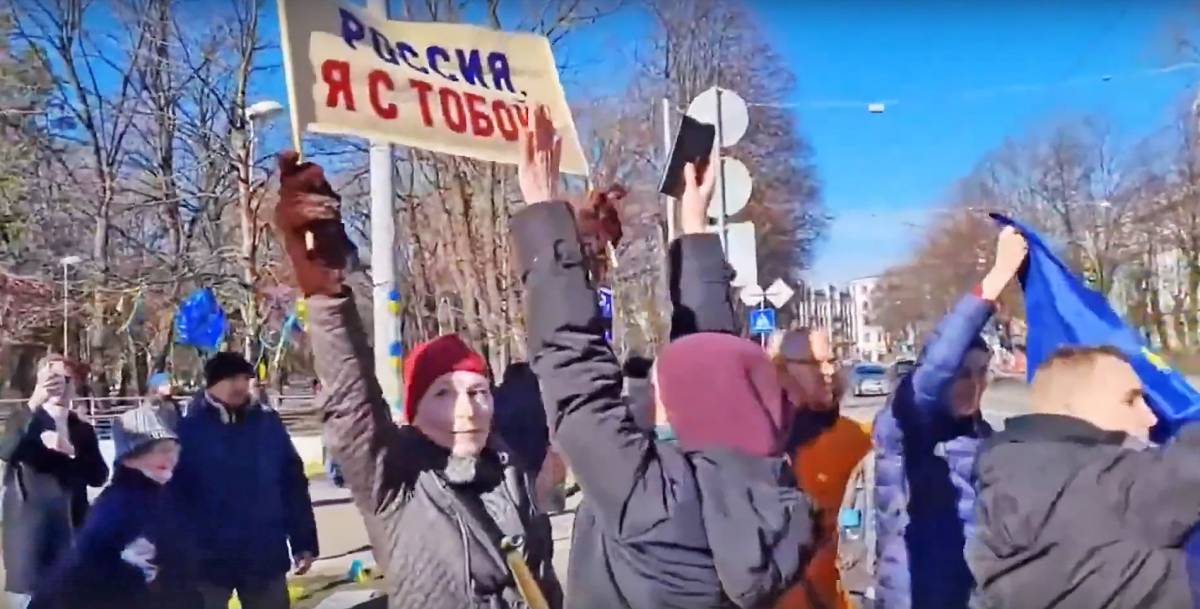 Уехать, чтобы остаться собой: режиссёр-переселенец снял фильм о выборе прибалтийских русских