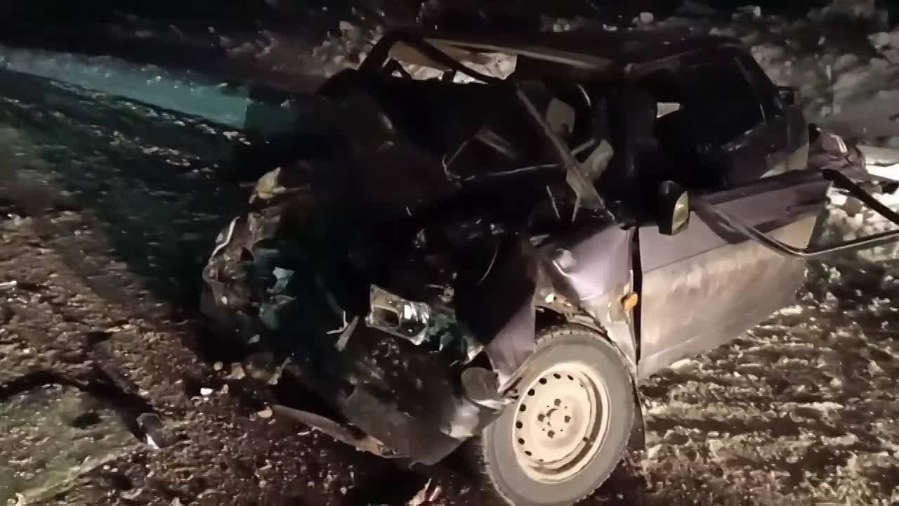 Видеокадры с места автоаварии в Окуловском округе