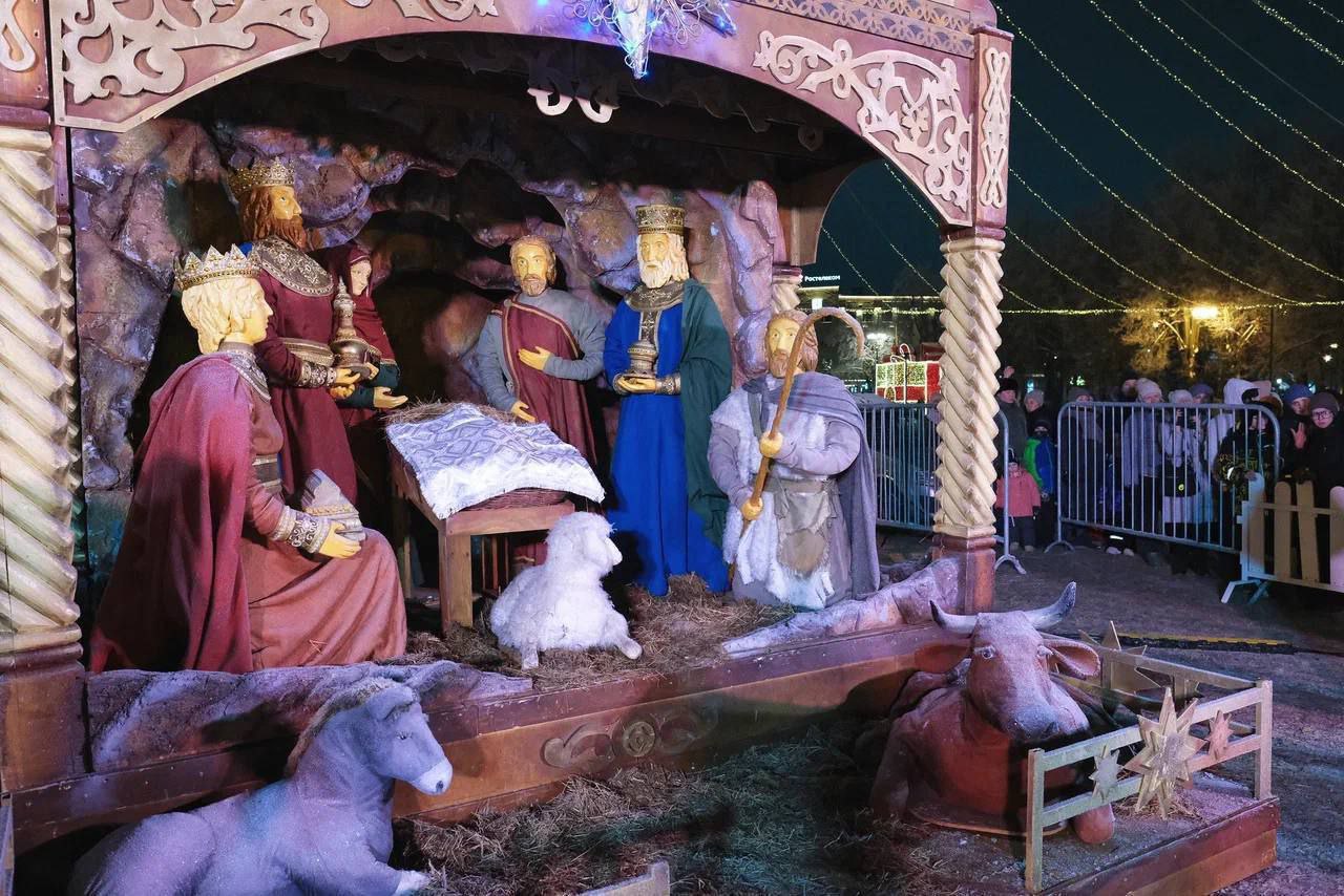 Александр Дронов поздравил новгородцев с Рождеством Христовым Александр Дронов поздравил новгородцев с Рождеством Христовым