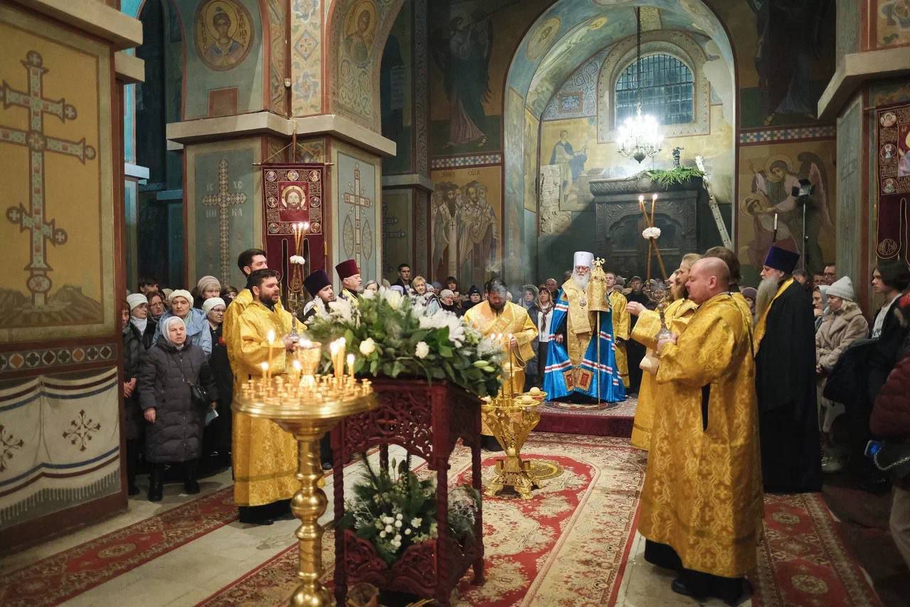 Александр Дронов поздравил новгородцев с Рождеством Христовым Александр Дронов поздравил новгородцев с Рождеством Христовым