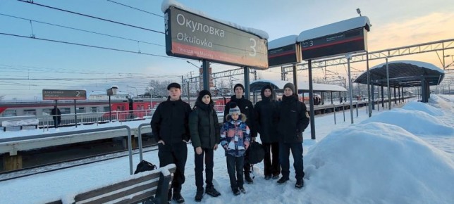 Сегодня юные авиамоделисты из Дома детского творчества поселка Хвойная Новгородской области отправились покорять Москву!