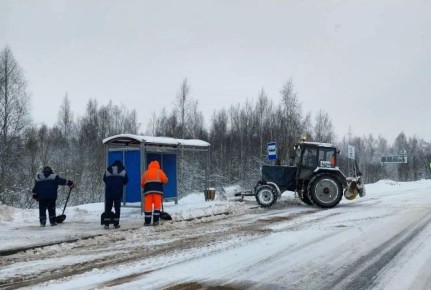 В Новгородской области из-за морозов дорожники применяют особый подход к работе