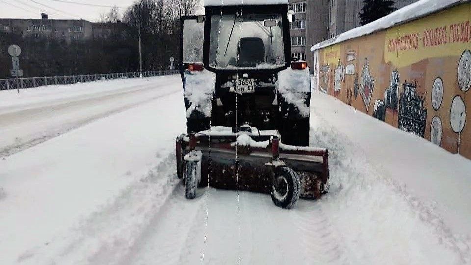 Александр Розбаум: Уважаемые Новгородцы!. Снегопад продолжается МКУ «Городское хозяйство», МАУ «Парки Великого Новгорода» и подрядная организация «Солид» в круглосуточном режиме ведут работы по уборке города С утра проехал... Александр Розбаум: Уважаемые Новгородцы!. Снегопад продолжается МКУ «Городское хозяйство», МАУ «Парки Великого Новгорода» и подрядная организация «Солид» в круглосуточном режиме ведут работы по уборке города С утра проехал...