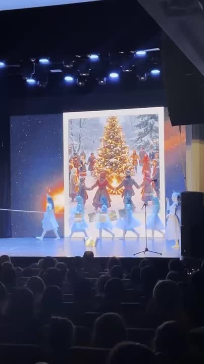 В Великом Новгороде сегодня проходит XI театральный фестиваль воскресных школ Новгородского благочиния «Рождественские представления»