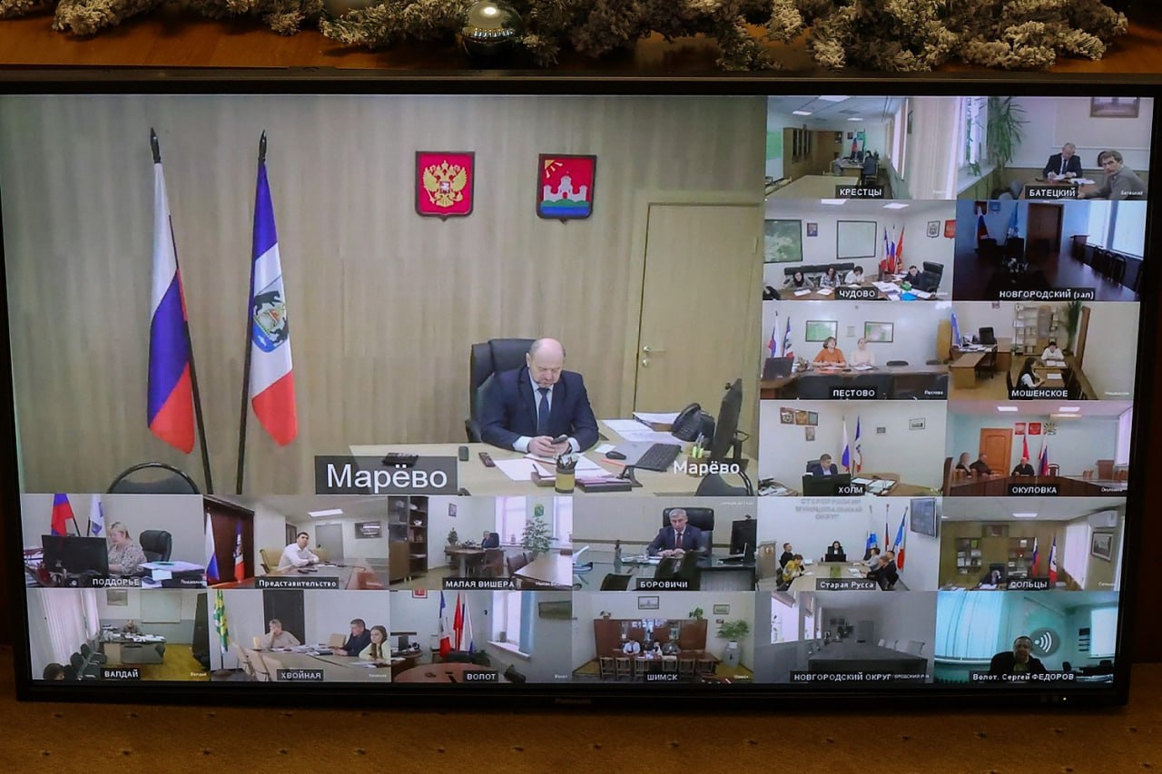 В правительстве Новгородской области обсудили устранение последствий снегопада