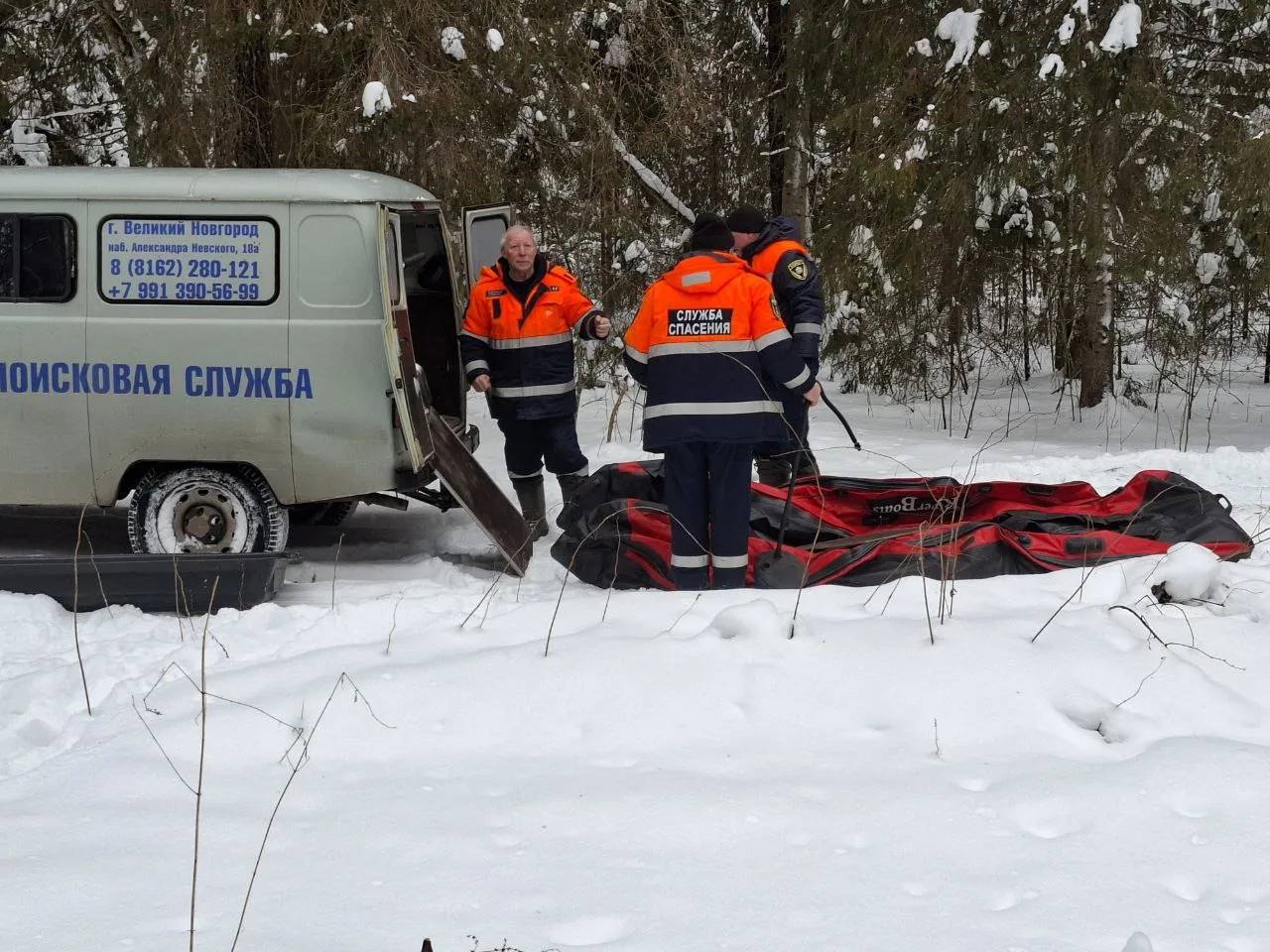 В Маловишерском округе водолазы обнаружили и подняли со дна реки Мста тело утонувшего мужчины