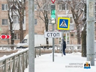 В Великом Новгороде установили светофор с новым сигналом для водителей