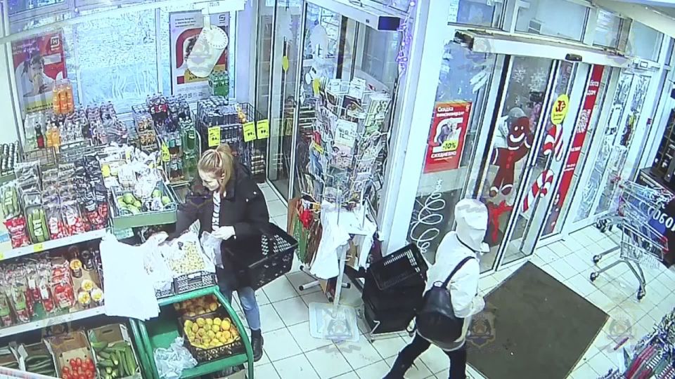 Новгородка осуждена за кражи спиртного, продуктов и парфюмерии в сетевых магазинах