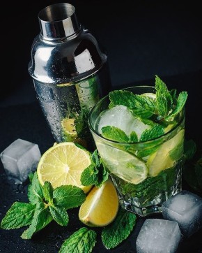 День Мохито: как коктейль завоевал мир