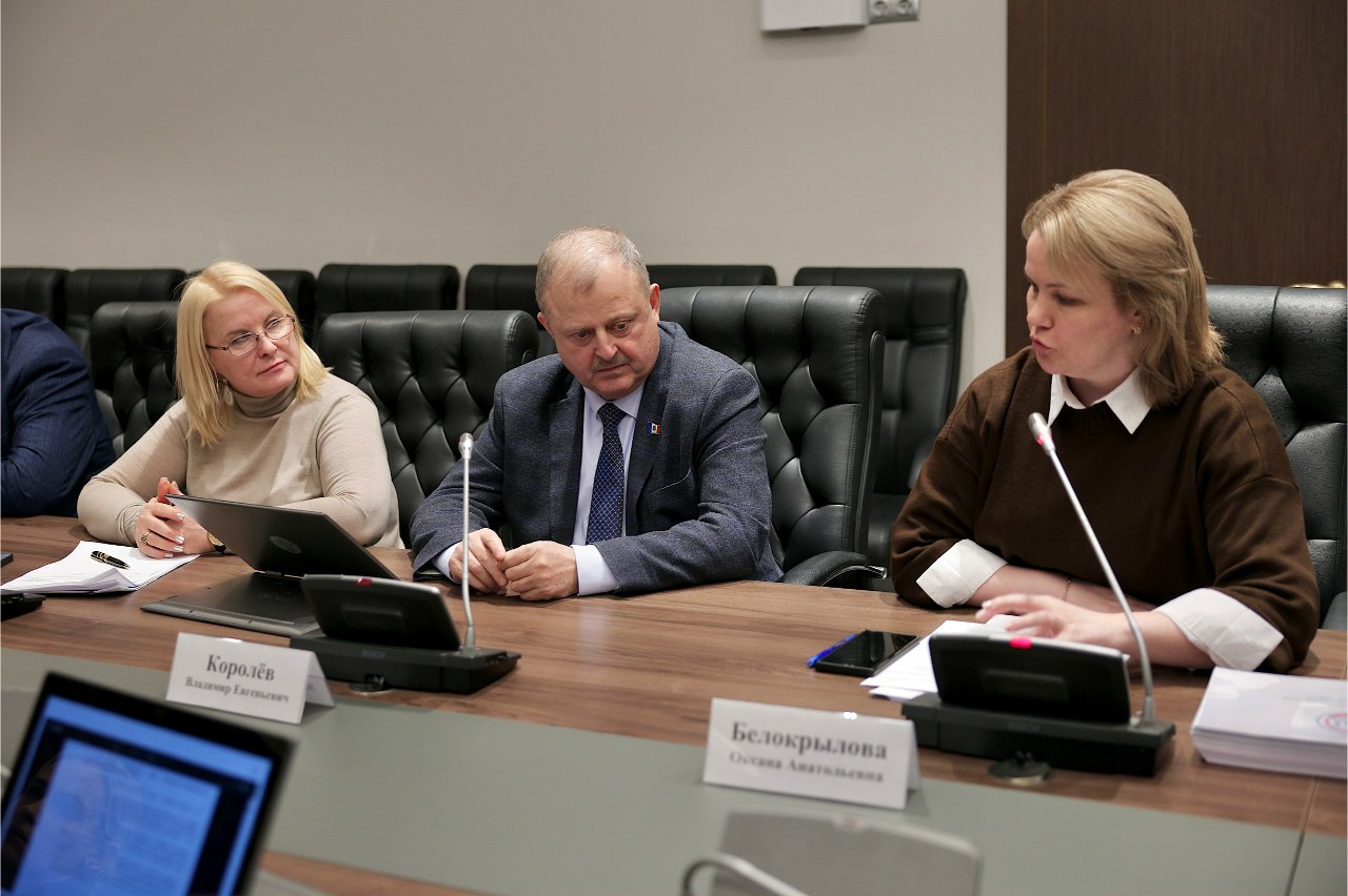 Члены профильного комитета единогласно поддержали проект областного закона «О Стратегии социально-экономического развития Новгородской области до 2031 года» Члены профильного комитета единогласно поддержали проект областного закона «О Стратегии социально-экономического развития Новгородской области до 2031 года»