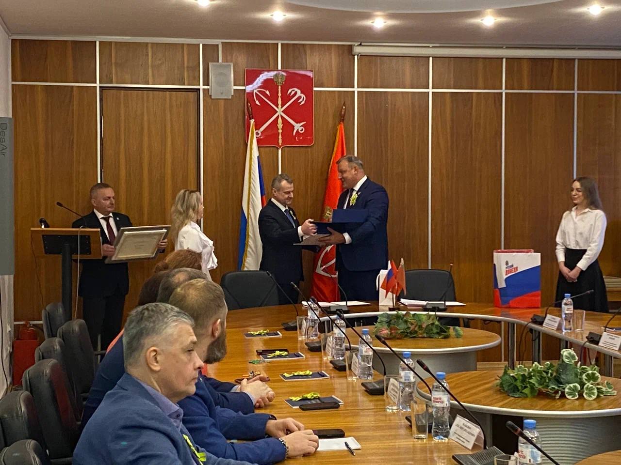 Александр Малькевич: Делегация из Донецка посетила Санкт-Петербург в дни Ленинградской Победы! Александр Малькевич: Делегация из Донецка посетила Санкт-Петербург в дни Ленинградской Победы!