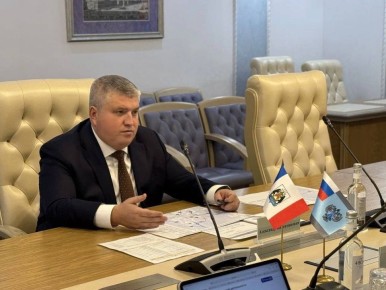 Губернатор Александр Дронов встретился с главой Росавтодора Романом Новиковым