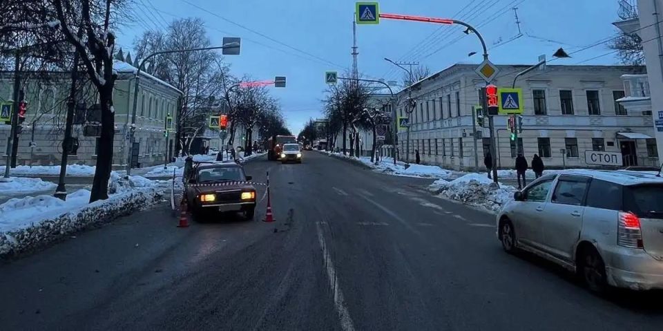 � ������� ��������� ����� �������, ������������ ������ �� �������