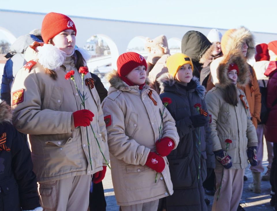 Александр Розбаум: Дорогие Земляки!. Ровно 84 года назад, 29 января 1942 года, сержант Иван Герасименко, рядовой Леонтий Черемнов и ефрейтор Александр Красилов 299-го стрелкового полка 225-й стрелковой дивизии 52-й армии...