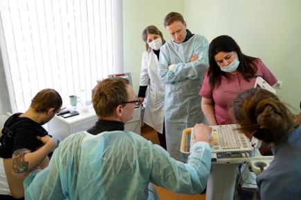 Новгородцу имплантировали сразу два искусственных желудочка сердца