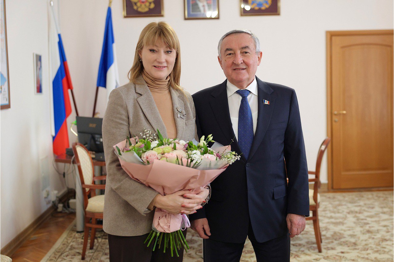 Председатель Новгородской областной Думы Юрий Бобрышев и депутат Государственной Думы Светлана Журова обсудили реализацию перспективных для региона проектов Председатель Новгородской областной Думы Юрий Бобрышев и депутат Государственной Думы Светлана Журова обсудили реализацию перспективных для региона проектов