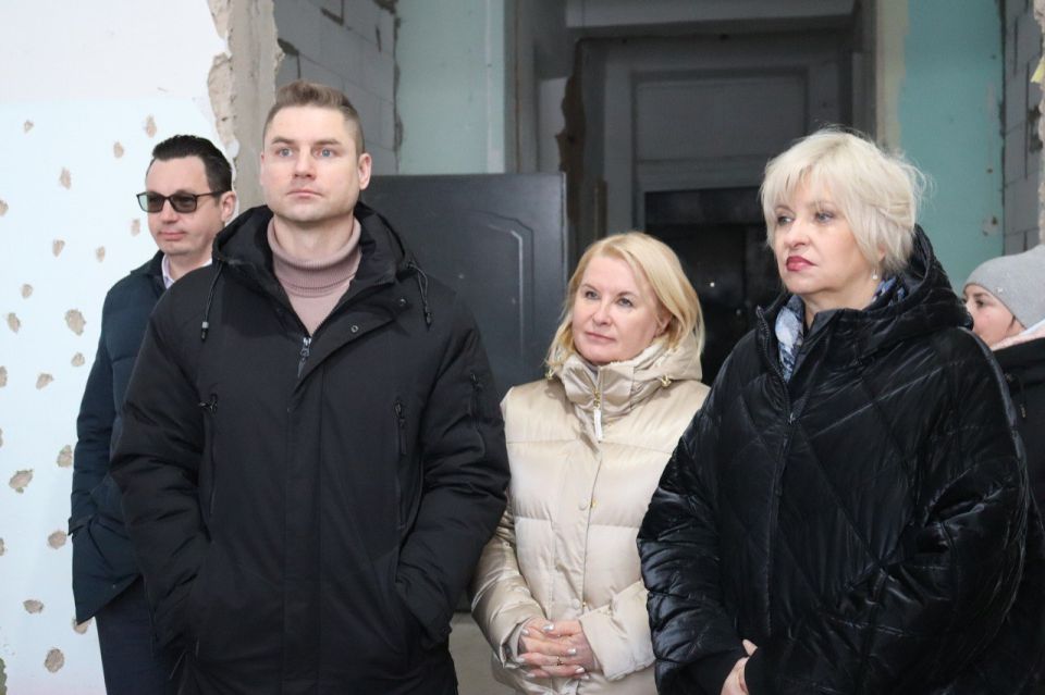 В Тёсово-Нетыльской школе продолжается ремонт