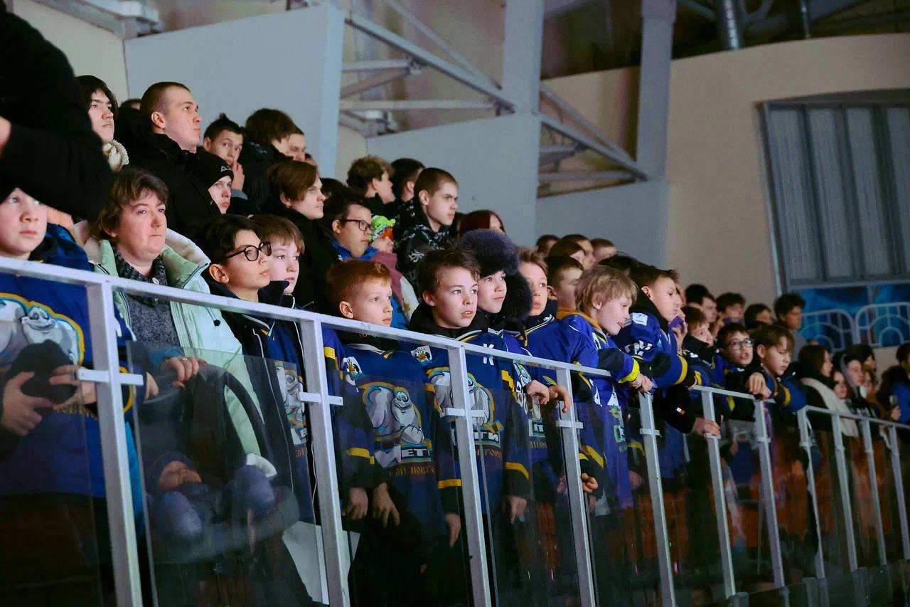 Александр Дронов: в Новгородскую область привезли Кубок Гагарина Александр Дронов: в Новгородскую область привезли Кубок Гагарина