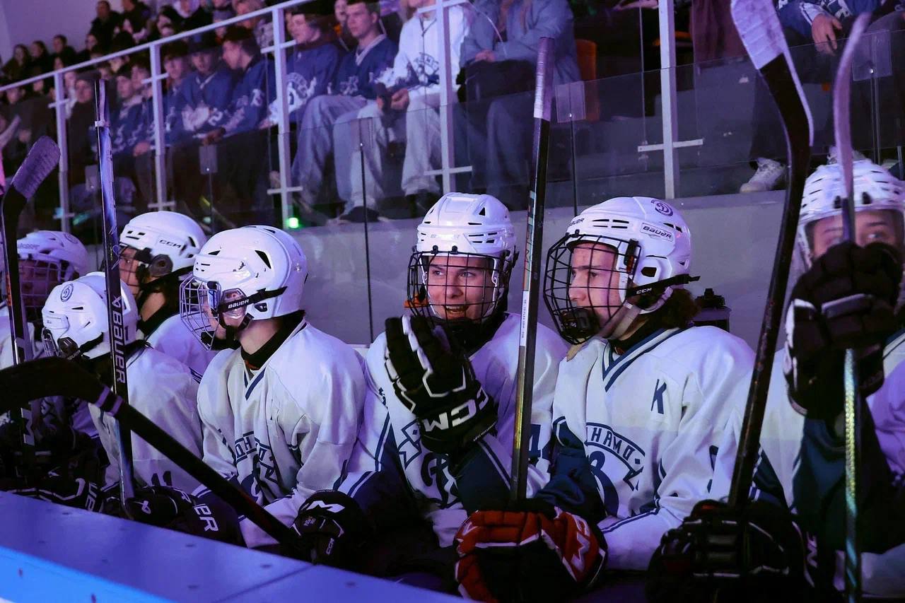 Александр Дронов: в Новгородскую область привезли Кубок Гагарина Александр Дронов: в Новгородскую область привезли Кубок Гагарина