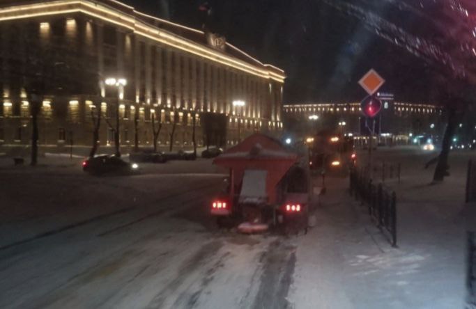 Александр Розбаум: Уважаемые Новгородцы!. В связи с ухудшением погодных условий и ночным снегопадом, коммунальные службы города приведены в повышенную готовность Александр Розбаум: Уважаемые Новгородцы!. В связи с ухудшением погодных условий и ночным снегопадом, коммунальные службы города приведены в повышенную готовность