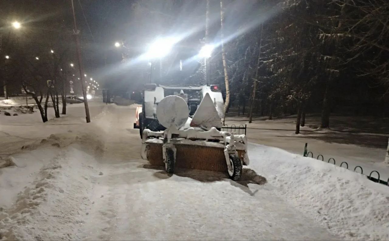 Александр Розбаум: Уважаемые Новгородцы!. В связи с ухудшением погодных условий и ночным снегопадом, коммунальные службы города приведены в повышенную готовность Александр Розбаум: Уважаемые Новгородцы!. В связи с ухудшением погодных условий и ночным снегопадом, коммунальные службы города приведены в повышенную готовность