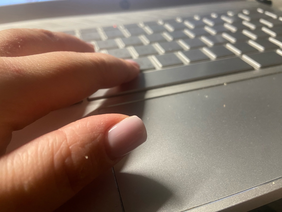 Депутат предлагает ограничить доступ к сайтам для взрослых бездетным россиянам