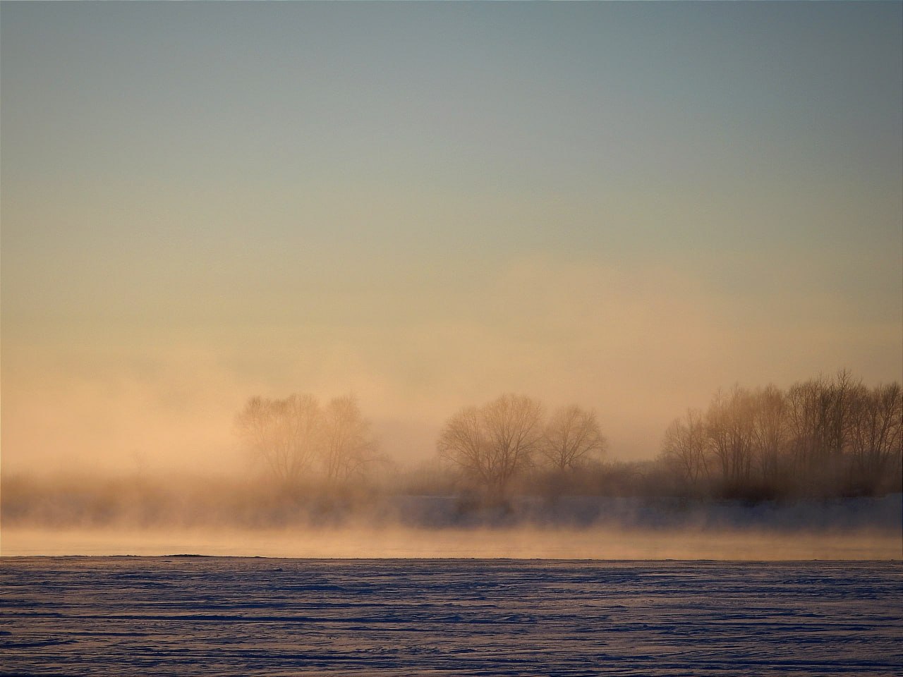 После аномально холодной ночи в Новгородской области обещают морозы до 28 градусов
