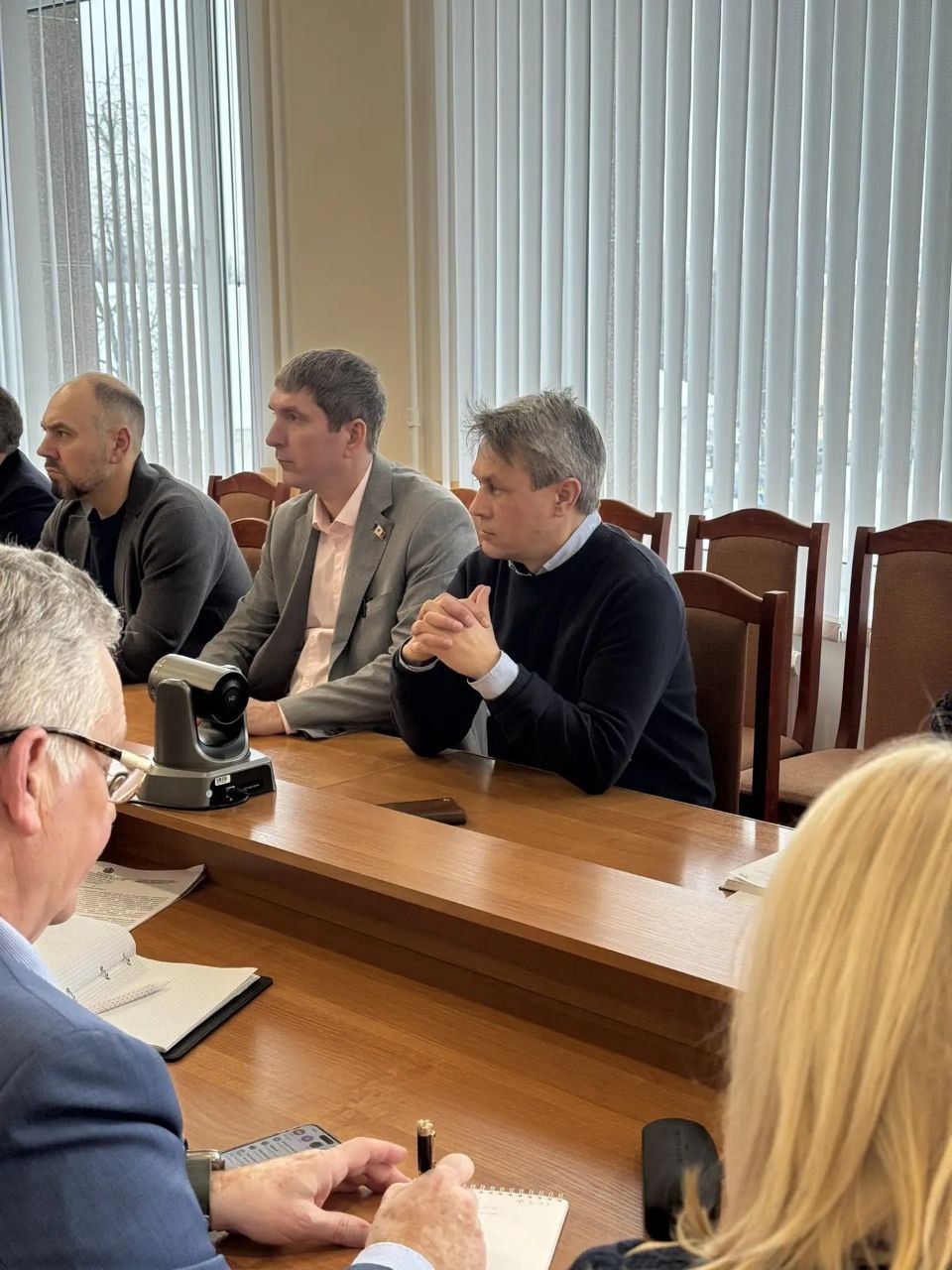 Депутаты Новгородской областной Думы принимают участие в рабочих встречах с муниципалитетами и органами исполнительной власти региона Депутаты Новгородской областной Думы принимают участие в рабочих встречах с муниципалитетами и органами исполнительной власти региона