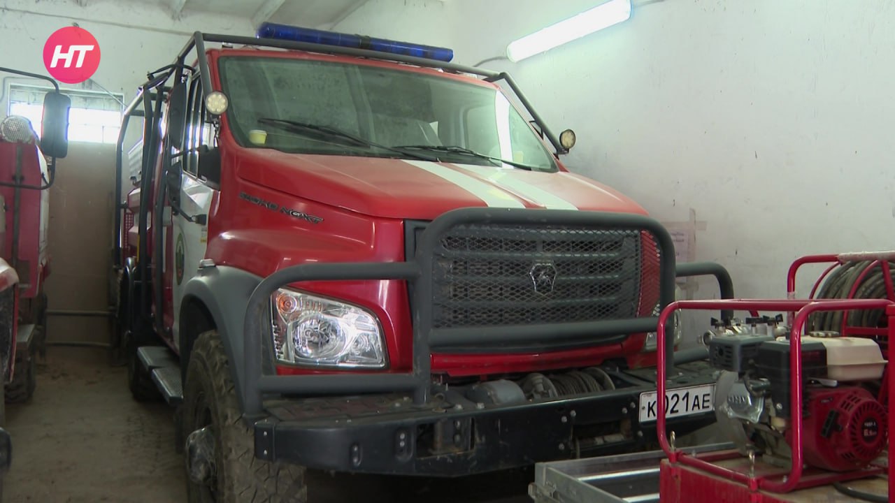 В новгородской лесопожарной станции проверили готовность техники к предстоящему сезону