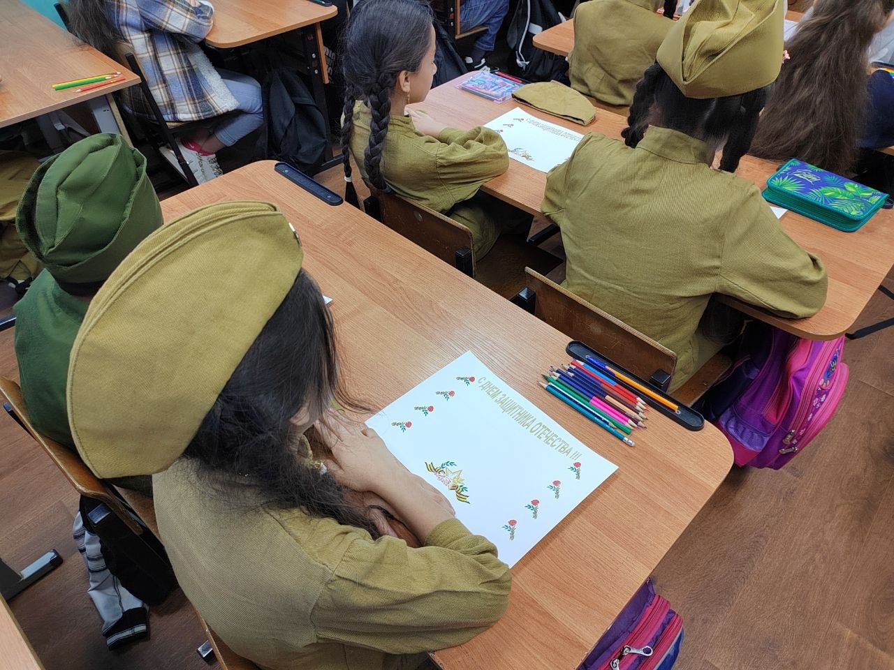 В Чудове прошёл тематический урок ко Дню защитника Отечества В Чудове прошёл тематический урок ко Дню защитника Отечества