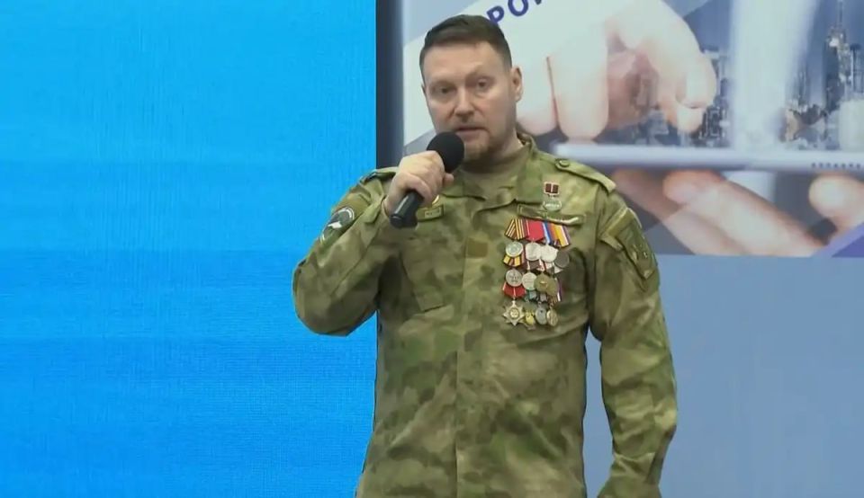 Ветеран СВО Андрей Павлов рассказал новгородским студентам о развитии беспилотных войск