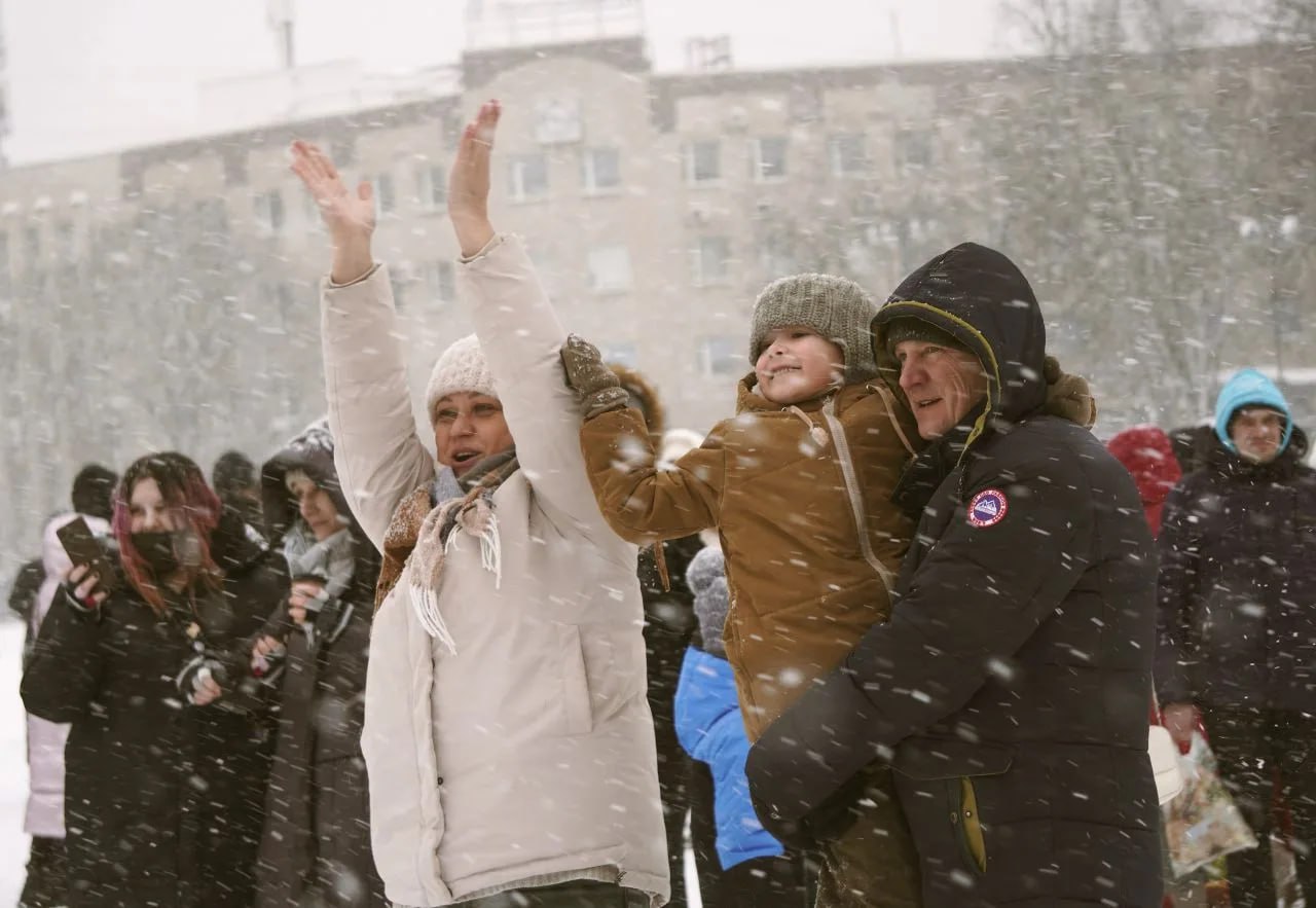 Новгородцы ярко отпраздновали широкую Масленицу Новгородцы ярко отпраздновали широкую Масленицу
