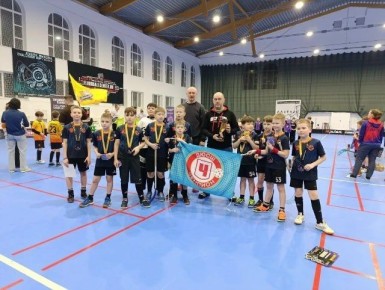 Новгородские спортсмены завоевали серебро на всероссийских соревнованиях по флорболу