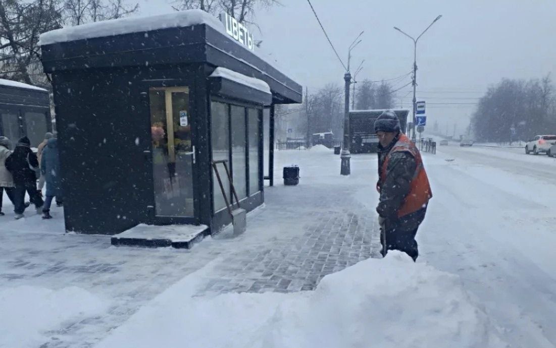 Александр Розбаум: Уважаемые Новгородцы!. В условиях непрекращающегося снегопада специалисты МКУ "Городское хозяйство", МАУ "Парки Великого Новгорода" и подрядной организации "Солид" в постоянном режиме ведут работы по... Александр Розбаум: Уважаемые Новгородцы!. В условиях непрекращающегося снегопада специалисты МКУ "Городское хозяйство", МАУ "Парки Великого Новгорода" и подрядной организации "Солид" в постоянном режиме ведут работы по...