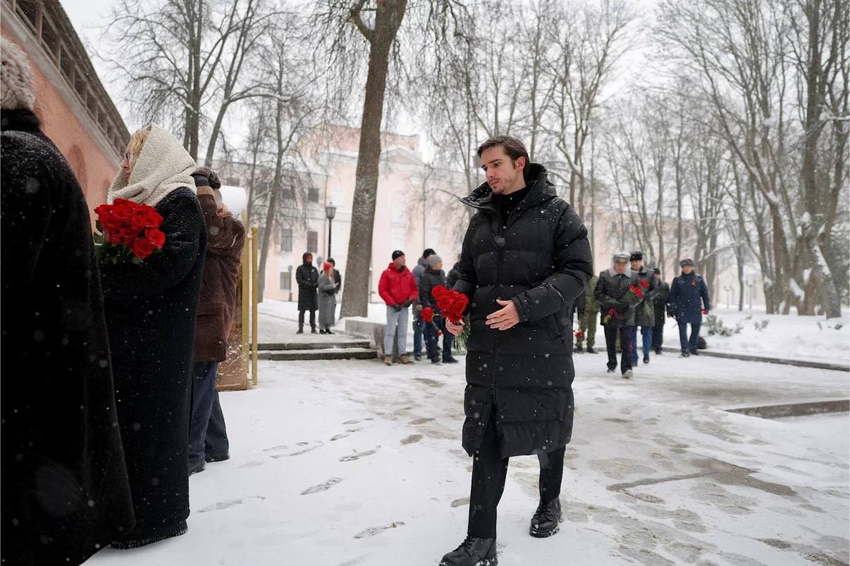 Сегодня Новгородская область отмечает 82-ю годовщину освобождения от немецко-фашистских захватчиков Сегодня Новгородская область отмечает 82-ю годовщину освобождения от немецко-фашистских захватчиков