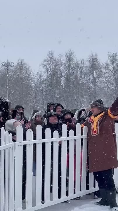 Масленичные гуляния в Великом Новгороде продолжаются!