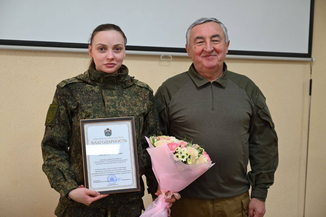 Депутаты поздравили военнослужащих одной из воинских частей региона с Днём защитника Отечества Депутаты поздравили военнослужащих одной из воинских частей региона с Днём защитника Отечества