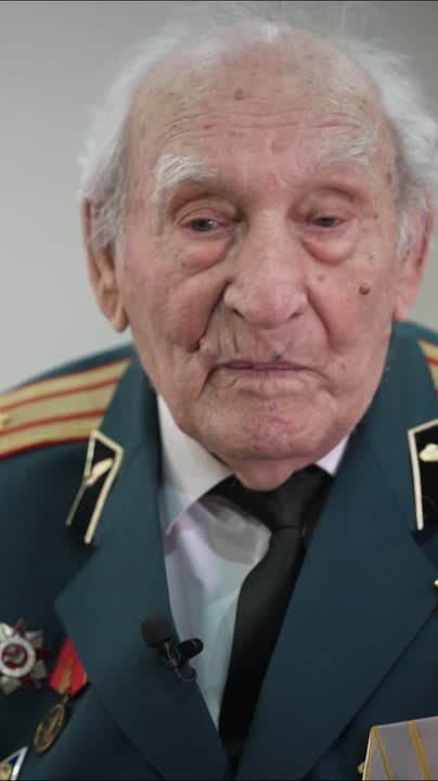 Сегодня, в день, когда поздравляют защитников, мы вспоминаем Василия Крестьянинова