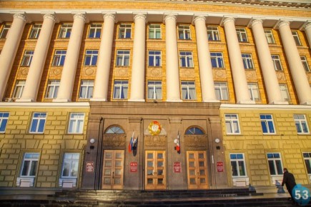 Сегодня, 24 февраля, исполняющим обязанности руководителя администрации губернатора назначен Илья Борцевич, заместитель руководителя администрации губернатора Новгородской области