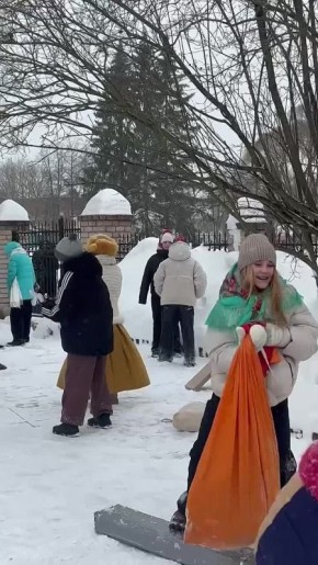 Новгородцы весело проводили зиму и отметили Масленицу