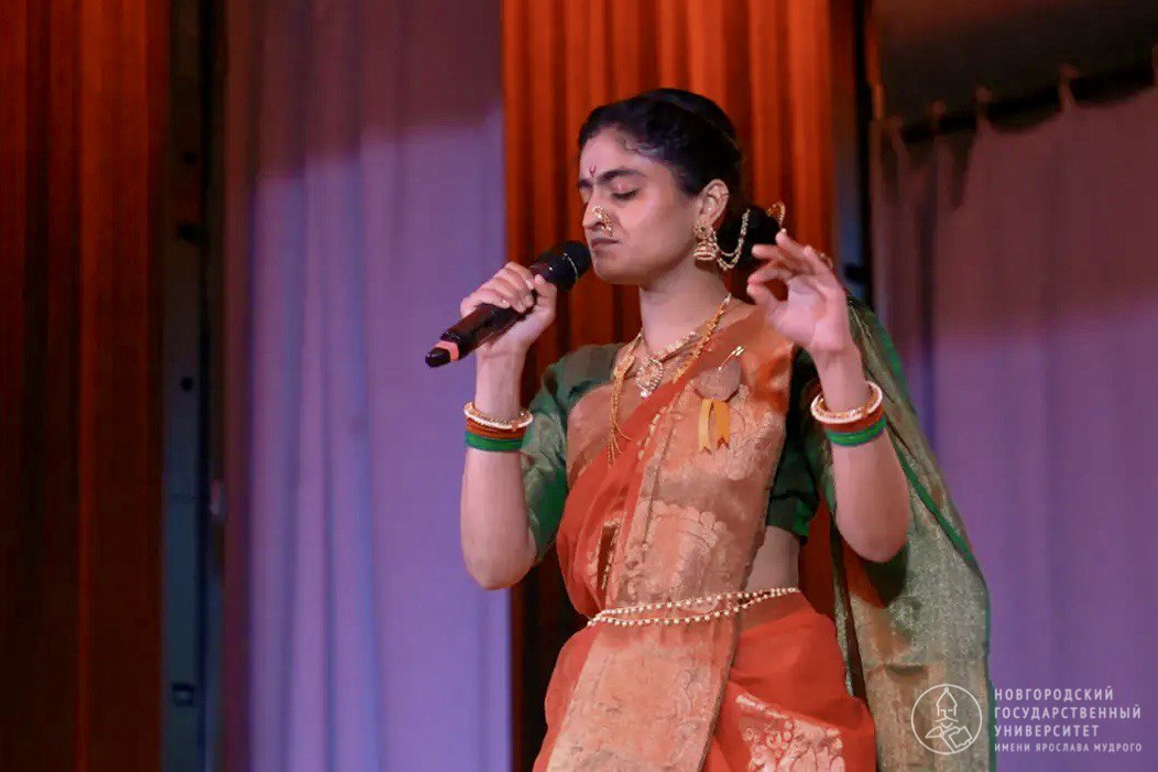 Около 300 индийских студентов НовГУ отпраздновали Чатрапати Шиваджи Джаянти — ежегодный праздник в честь дня рождения великого воина и основателя империи маратхов