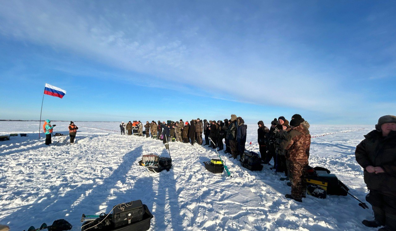 Полсотни жителей Старорусского округа состязались в зимней рыбалке