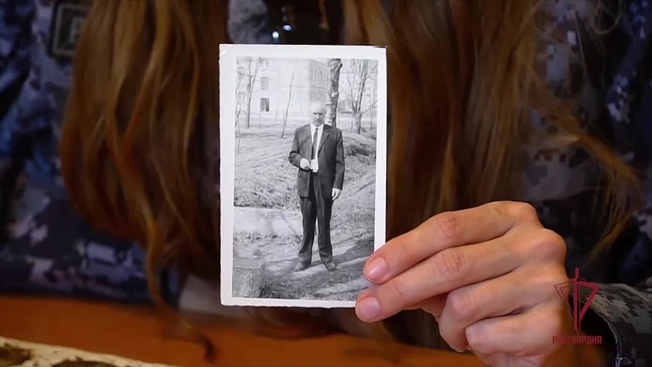 В новом выпуске проекта #НаследиеПобеды сотрудник Управления Росгвардии по Новгородской области капитан полиции Екатерина Борисова рассказывает о боевом пути своего прадеда Иосифа Борисова, в годы Великой Отечественной войны...