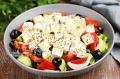 Как сделать греческий салат настоящим шедевром для праздничного стола