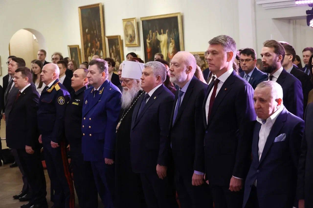 Руководитель регионального СК, генерал-майор юстиции, Николай Николаевич Супрун принял участие в церемонии вручения Всероссийской национальной юридической премии имени Гавриила Романовича Державина в Великом Новгороде Руководитель регионального СК, генерал-майор юстиции, Николай Николаевич Супрун принял участие в церемонии вручения Всероссийской национальной юридической премии имени Гавриила Романовича Державина в Великом Новгороде