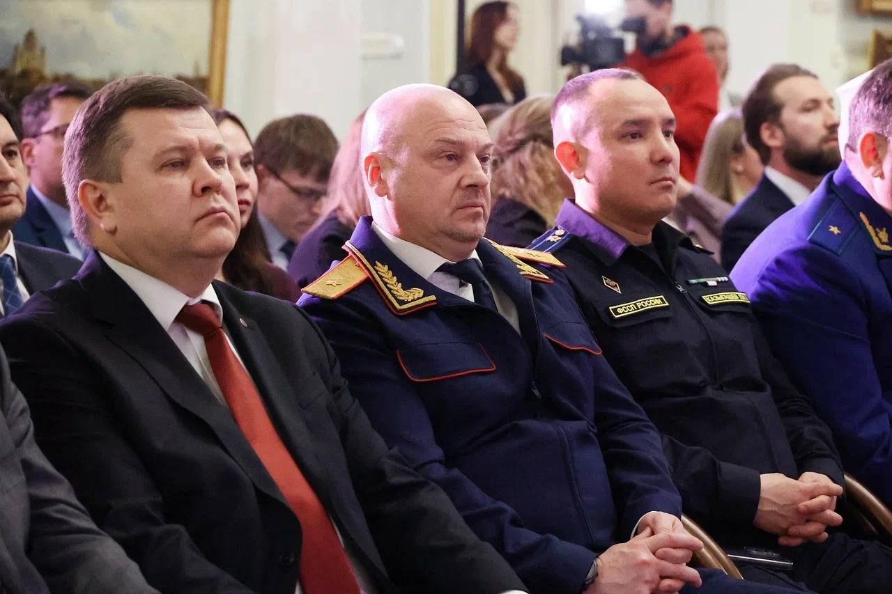 Руководитель регионального СК, генерал-майор юстиции, Николай Николаевич Супрун принял участие в церемонии вручения Всероссийской национальной юридической премии имени Гавриила Романовича Державина в Великом Новгороде Руководитель регионального СК, генерал-майор юстиции, Николай Николаевич Супрун принял участие в церемонии вручения Всероссийской национальной юридической премии имени Гавриила Романовича Державина в Великом Новгороде