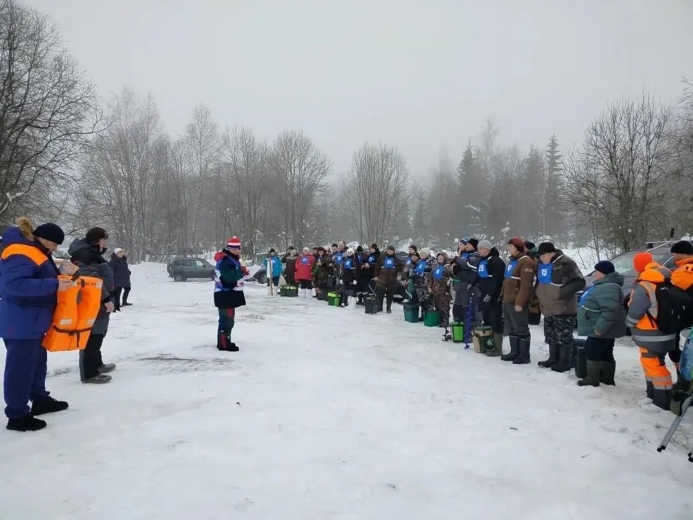 В Любытинском округе прошёл турнир по зимней рыбалке
